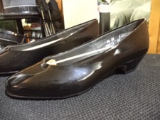 Bates Women's Hi-Gloss Pump