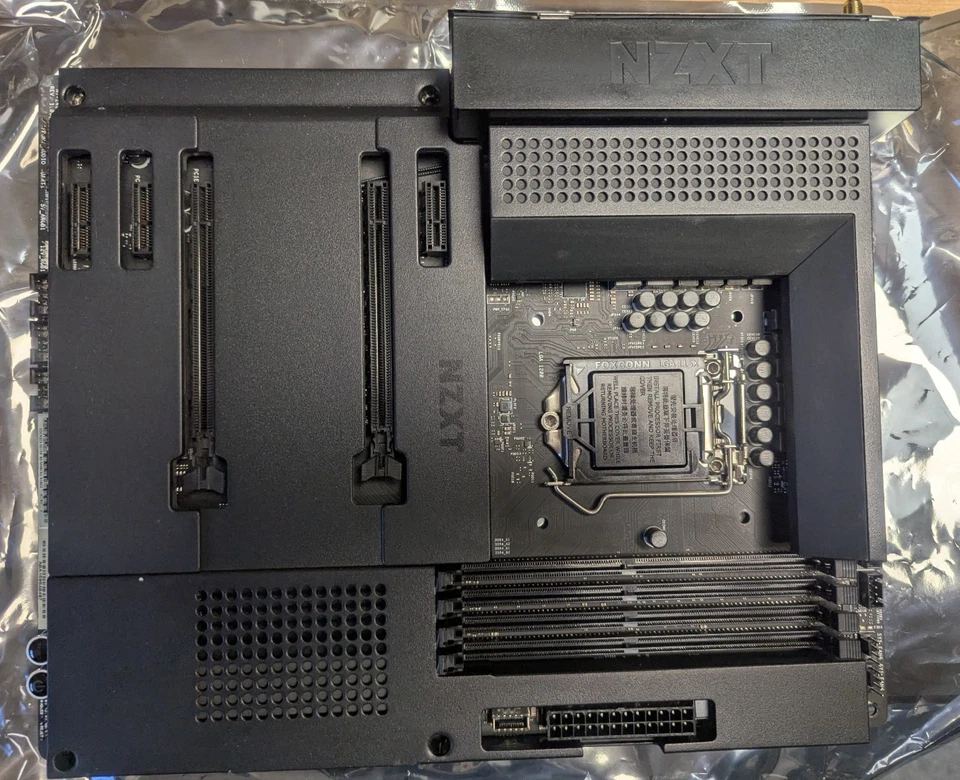 NZXT N7 Z490 Black Intel Gaming Mainboard LGA1200 ATX, DDR4, USBC, 2,5GbE LAN