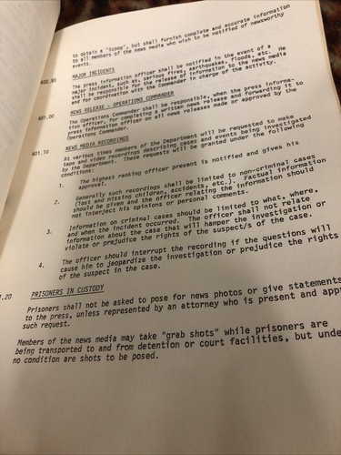 Glendale Polizei Handbuch 70er Jahre Oldtimer Polizei Motorrad Offizier - Bild 11 von 20