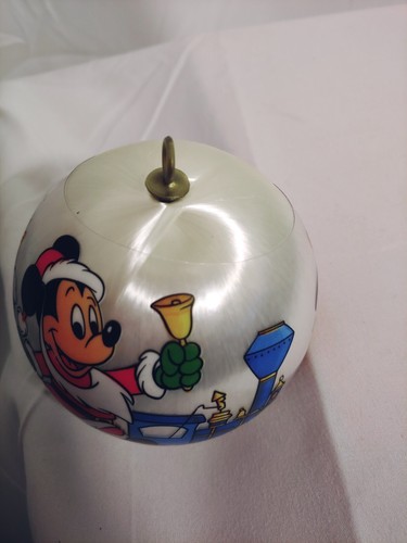 De colección 1978 Hallmark Disney The Christmas Express bola de satén adorno Mickey Pluto - Imagen 3 de 4