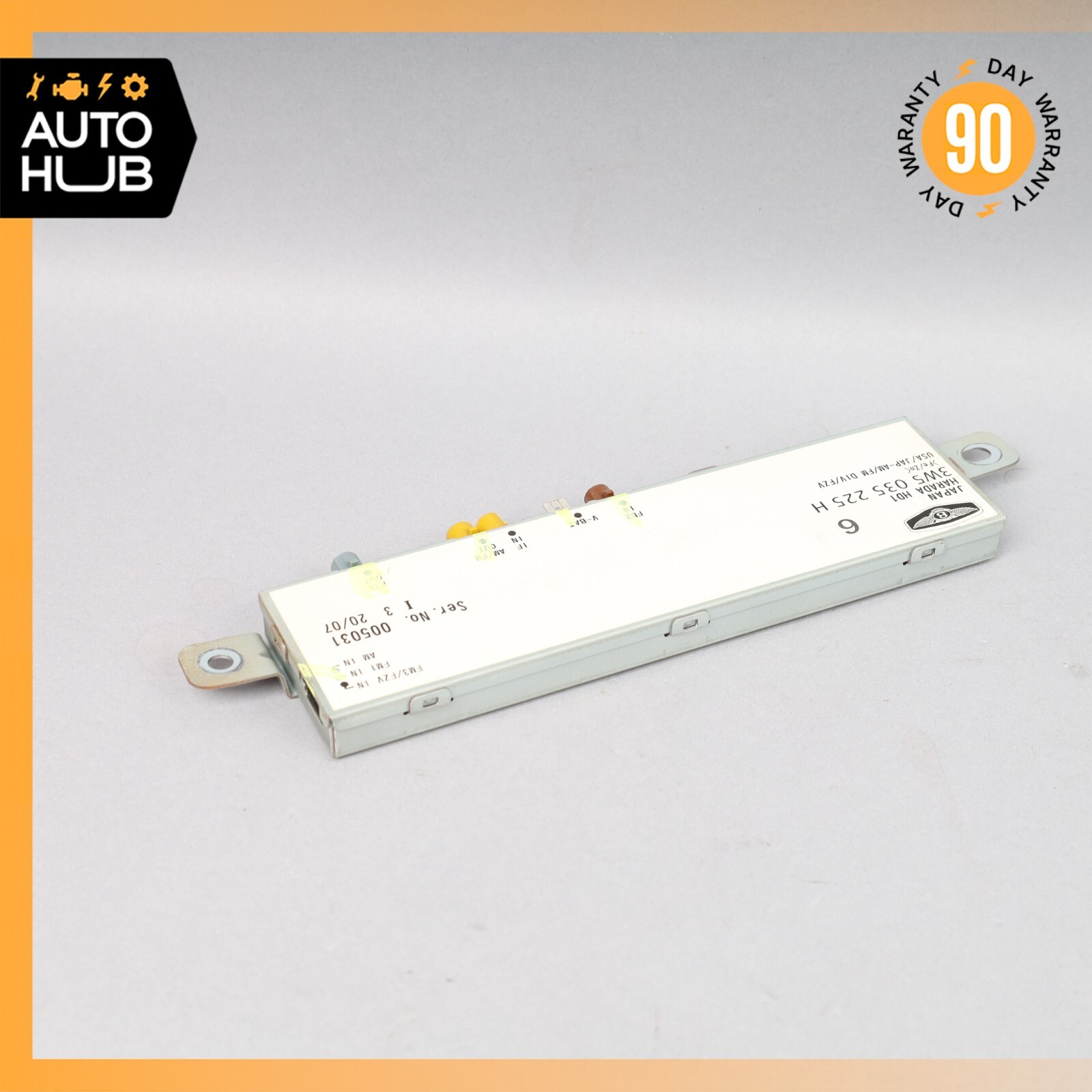 Bentley Continental Flying Spur 2008 Rear Antenna amplifier P/N 3W5035225H