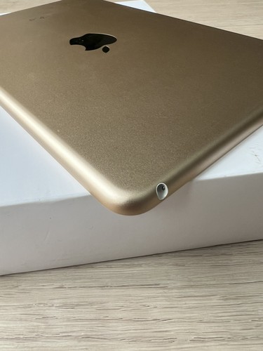 iPad Mini 4 Gold WiFi MINT Condition w/Retina 128GB iOS 15.7.5 - Afbeelding 7 van 11