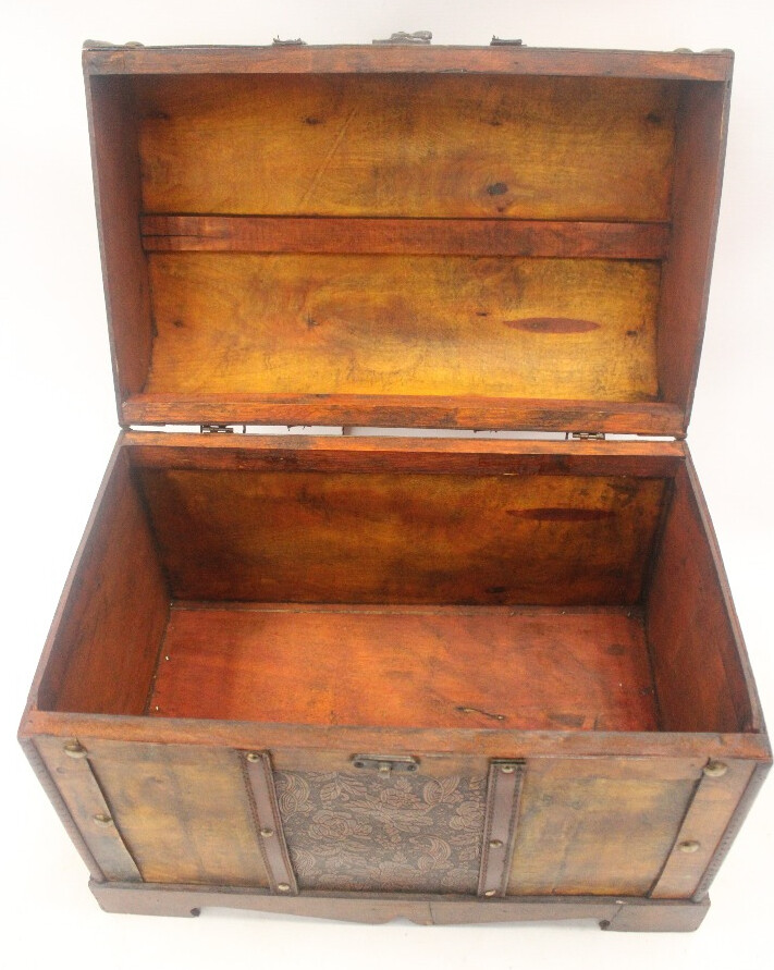 Vintage Wooden Storage Chest Trunk Small Size Treasure Chest Style 45cm