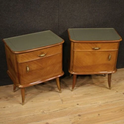 Tables du XXe siècle en noyer