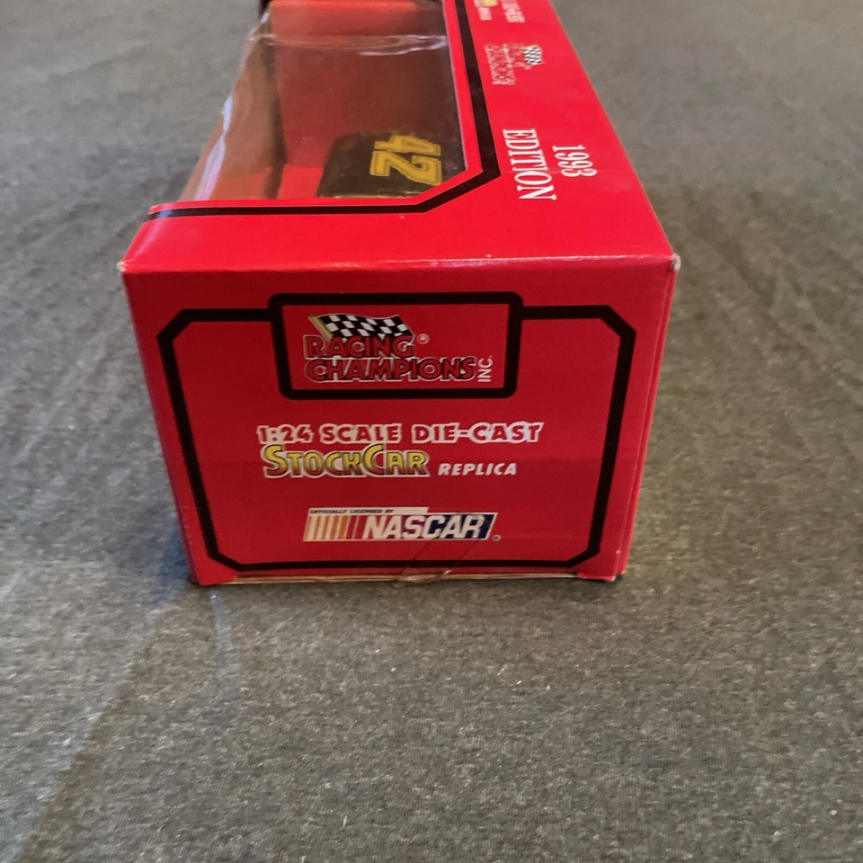 Racing Champions 1:43 Diecast NASCAR Stock Car Réplica #43 Kyle Petty Nuevo en caja Foto 3 de 4