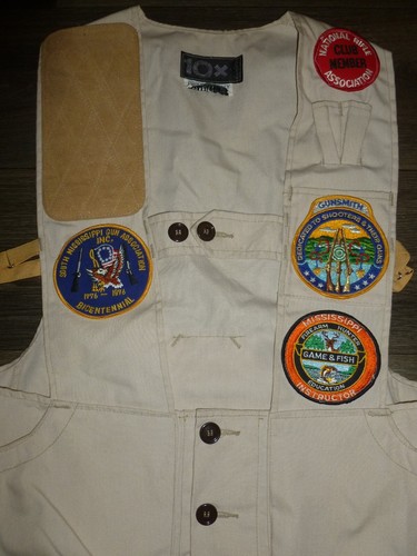 Vintage 10-X Sport Shooting Skeet Hunting Vest NRA Patches Gunsmith Game Fish M - Picture 2 of 7