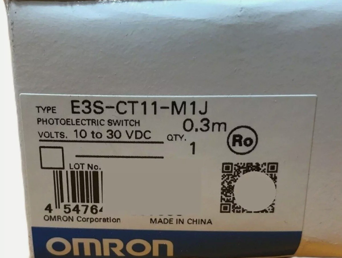 New In Box   E3S-CT11-M1J Photoelectric Switch *cm