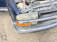 Used Right Headlight Assembly Fits 2000 Chevrolet S10s15sonoma Chevrolet Righ