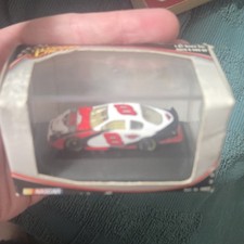 Winner's Circle Dale Earnhardt Jr 8 Chevy Monte Carlo 1:64 NASCAR 2007 Case
