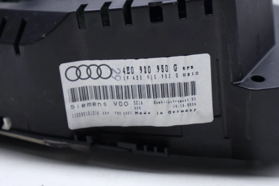 AUDI A8 QUATTRO 2005 4,2 L - cuadro de instrumentos/velocímetro 4E0920950G Foto 3 de 4