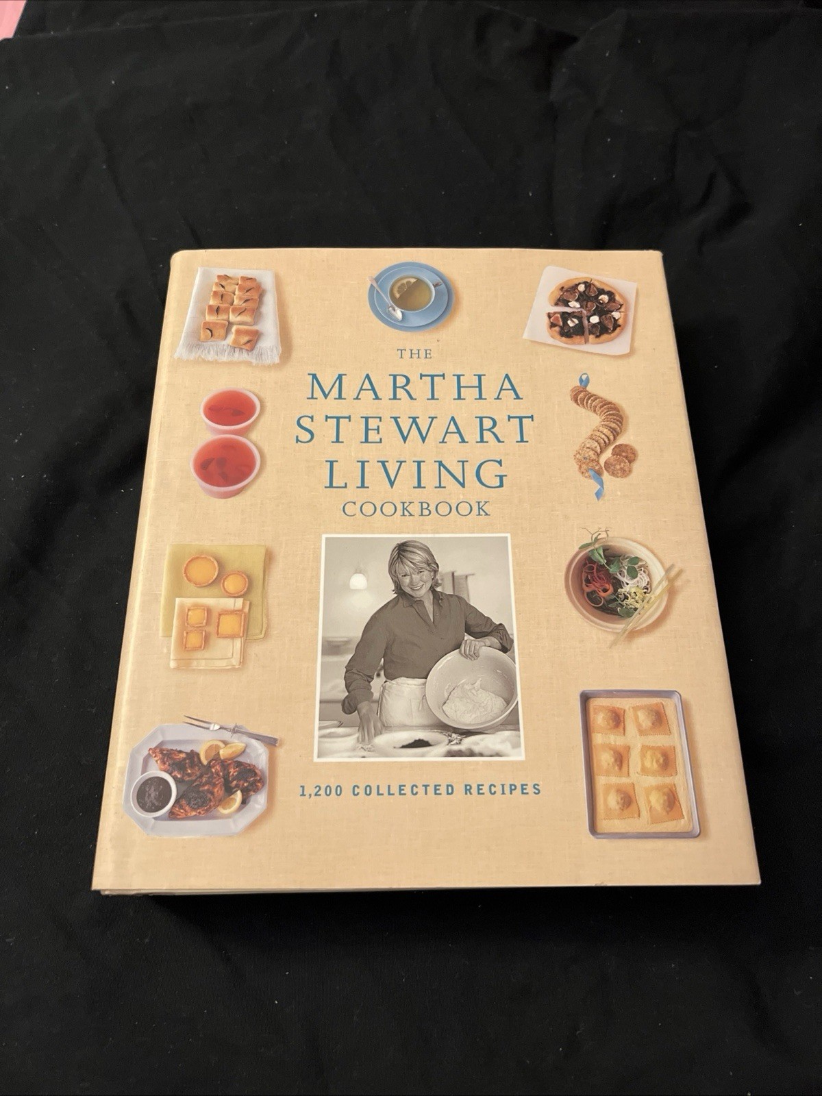 1ST EDITION Martha Stewart Living Cookbook by Martha Stewart (2000) HC & DJ K1