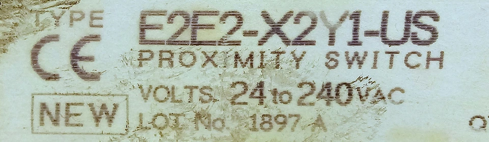 Omron E2E2-X2Y1-US 2M 24-240 V AC Proximity Sensor - Image 2 of 3