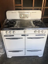 Vintage Wedgewood Stove, White, 4 Burners/Griddle, Oven/Broiler, Orig. Condition