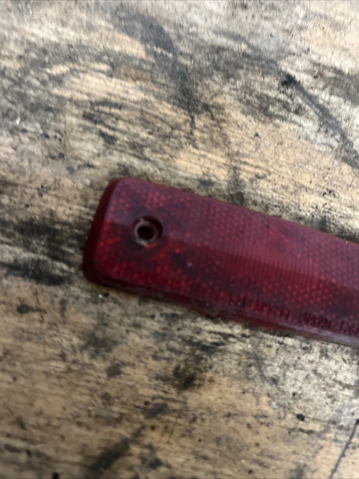 Reflector lateral de la plataforma de camioneta Toyota 1979-1983 OEM Foto 2 de 4