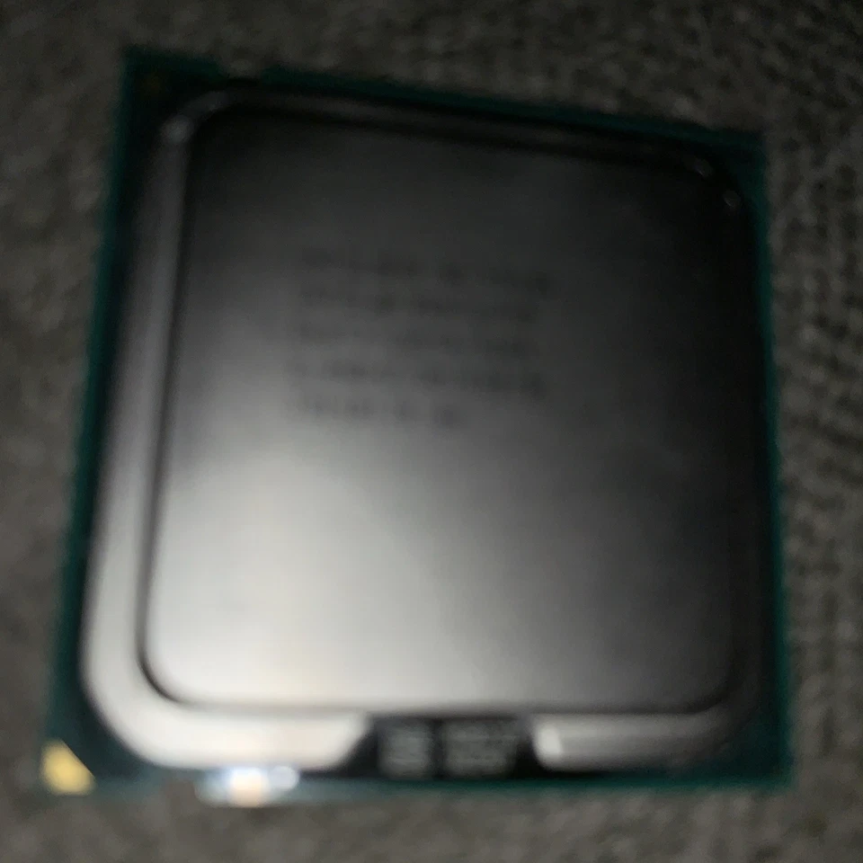 Intel Dual Core CPU - SLGTJ Intel Pentium E5500 - 2.80GHZ/2M/800/06 Processor - Image 3 of 3