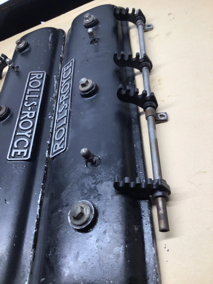 1966-80 Rolls Royce Silver Shadow Silver Wraith II Valve Covers with Plug Holder - Image 3 of 4