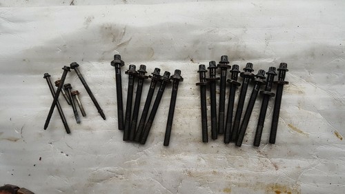 BMW E46 E39 E53 E60 E61 E65 E83 3 5 X3 Motor Zylinderkopfhaube Kippschrauben