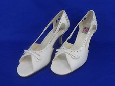 NEW Special Occasions by Saugus Shoe 49010 White Satin Size: 9B