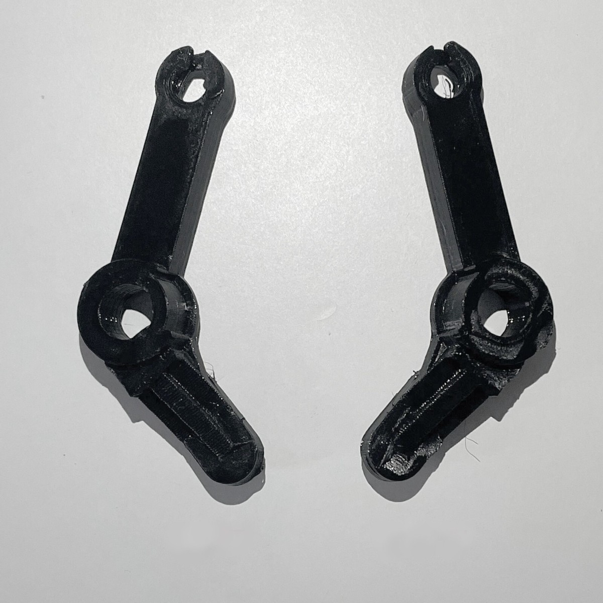 MB SLK 200 2009 R171 Boot Separator Truck Divider Catch Pegs Pair