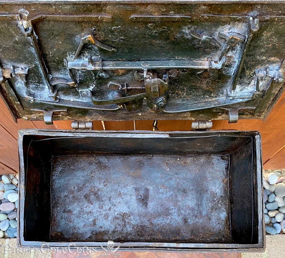 COFRE DEL TESORO DE NUREMBERG 1600 MONEDAS DE ORO PIRATA BOTÍN TESORO NAUFRAGIO Foto 4 de 4