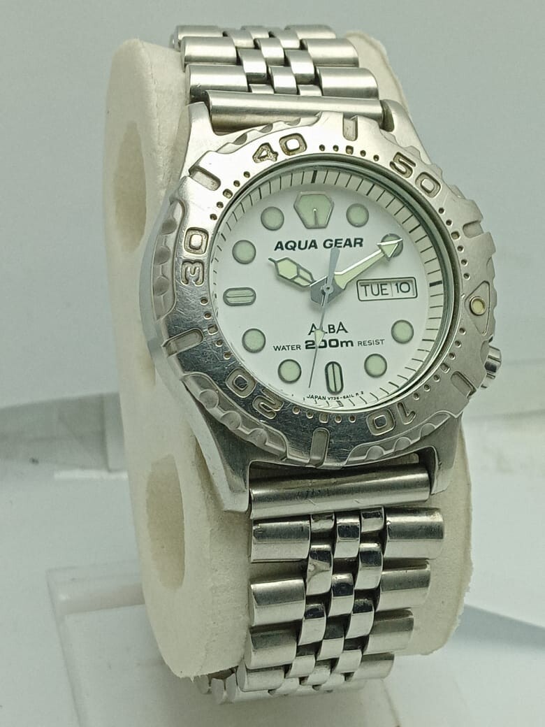 ALBA AQUA GEAR V736-6A10 Quartz Day/Date Vintage Men