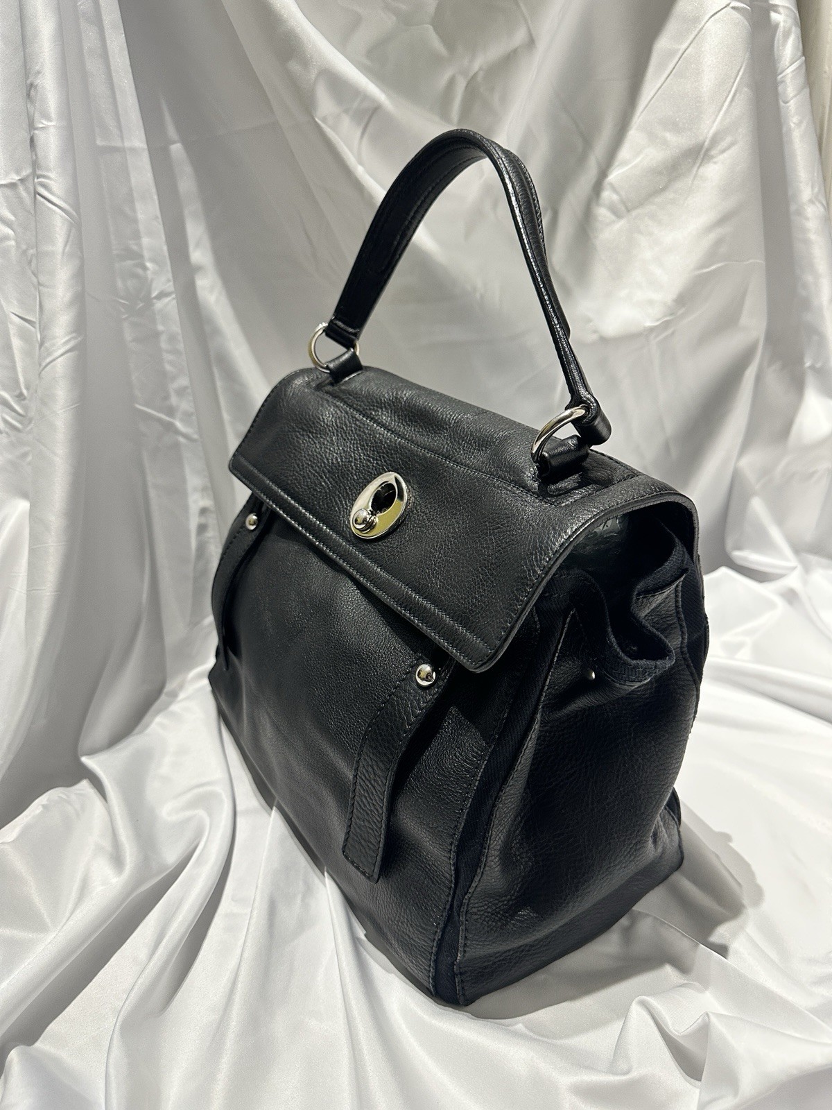 Borsa Yves Saint Laurent YSL M due in pelle nera con ferramenta argento