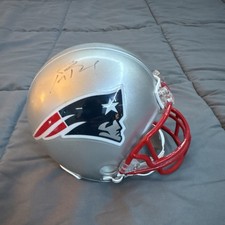 Tom Brady Football Cards, Rookie Card Checklist and Memorabilia Guide 77