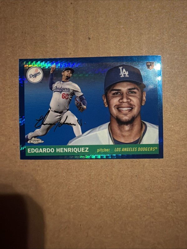 2025 Topps Chrome Edgardo Henriquez Blue Hyper Rookie Card Los Angeles Dodgers