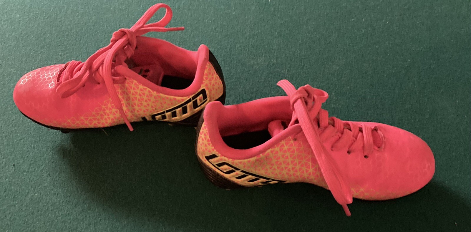 Lotto Forza Elite Jr scarpe da calcio per bambini taglia 10 rosa e giallo. Eccellente!