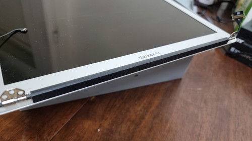 Macbook Air 13'' Screen Display Assembly 2013 to 2017 (A1466) - LCD not working - Picture 4 of 16