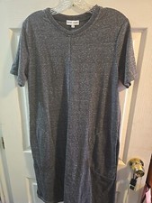 Thyme + Honey Gray Tshirt Dress. Middle Seam. Pockets. Size Medium