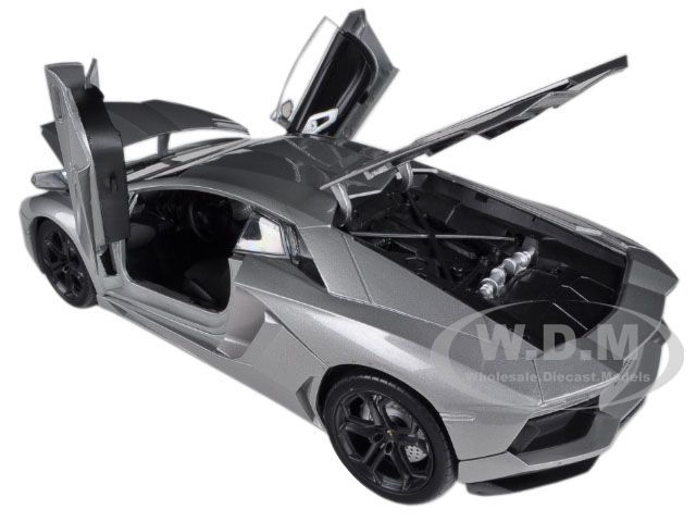 LAMBORGHINI AVENTADOR LP700-4 GRAY 1/18 DIECAST MODEL CAR BY