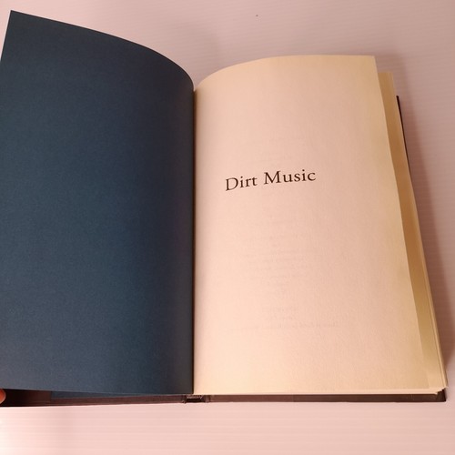 Tim Winton Dirt Music 1st First Edition Book HC/DJ 2001 Australiana Australia - Picture 16 of 20