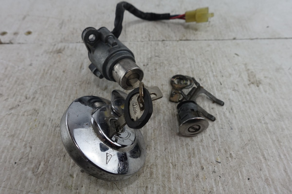 Honda Shadow Ace VT1100 C2 Lock Set Ignition Switch Cap And Honda Shadow Ace VT1100 C2 Lock Set Ignition Switch Cap And