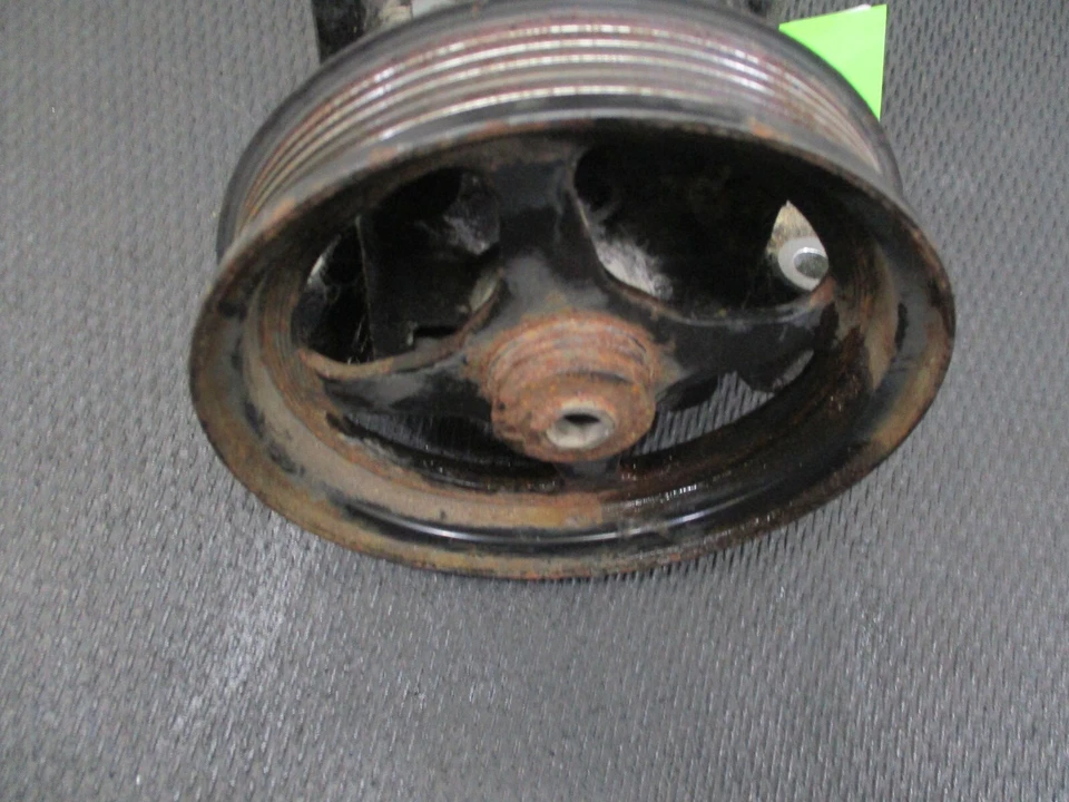 Jaguar XJ8 2006 - AJ34 V8 - bomba de dirección asistida Foto 3 de 4