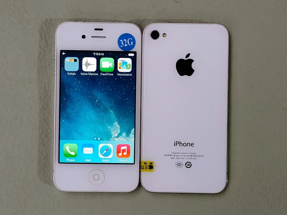 90%N ew Working Apple iPhone 4/4s White/Black 8/16/32GB UNLOCKED classic 3.5'' - Image 3 of 4