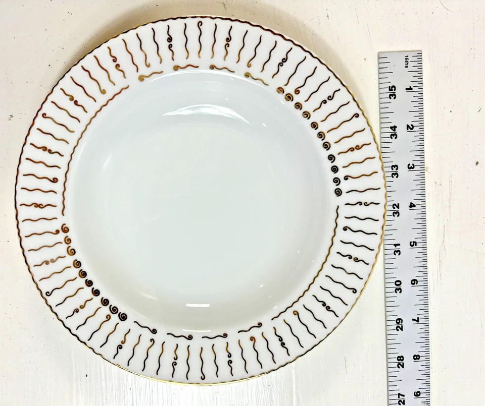 Juego de 4 platos de ensalada de porcelana blanca Pottery Barn NILE 8' oro Trim sunburst Foto 2 de 3
