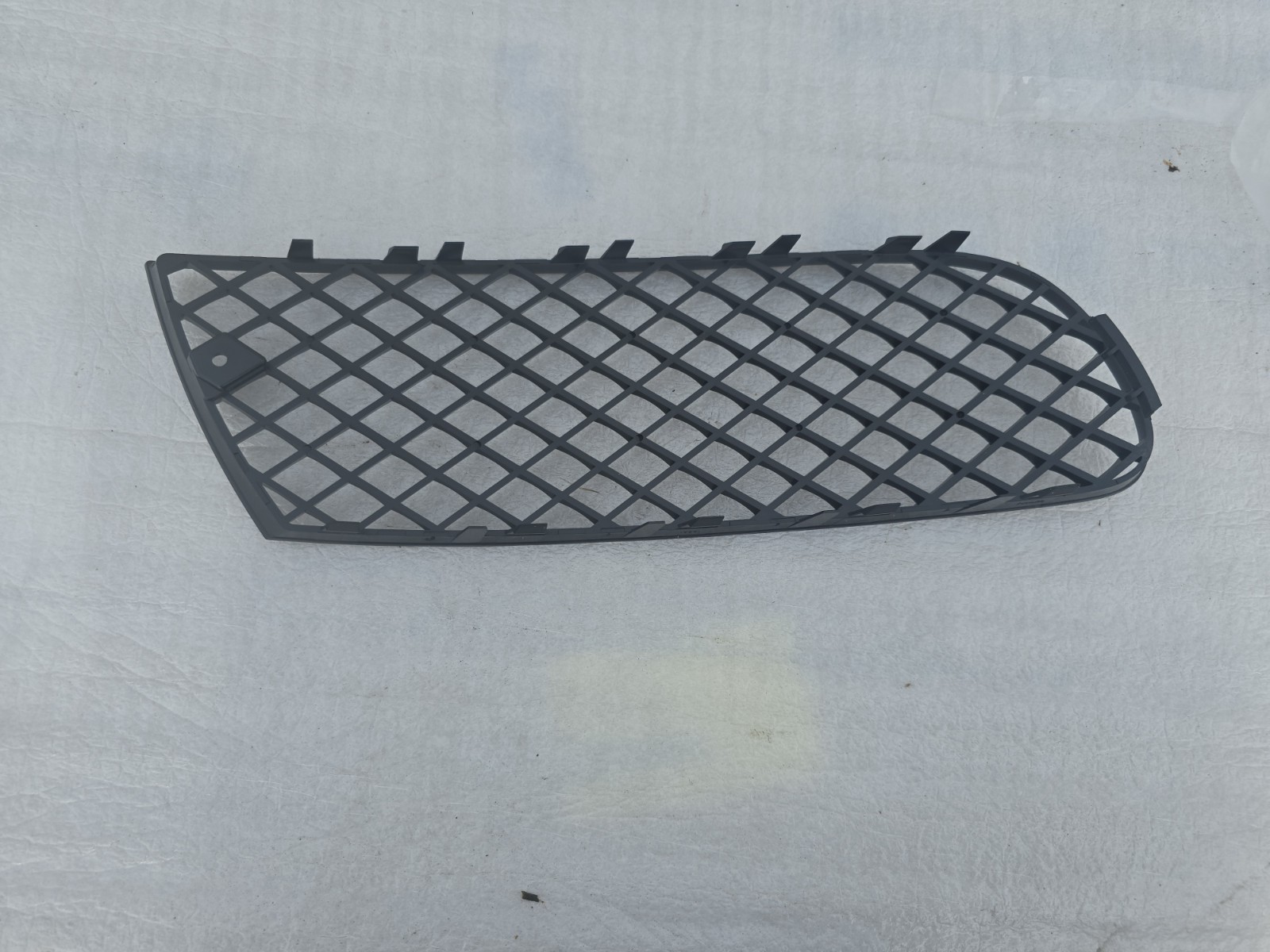 Front Upper Bumper Grille Fits 2006-12 Bentley Continental Base Sedan 4-Door New