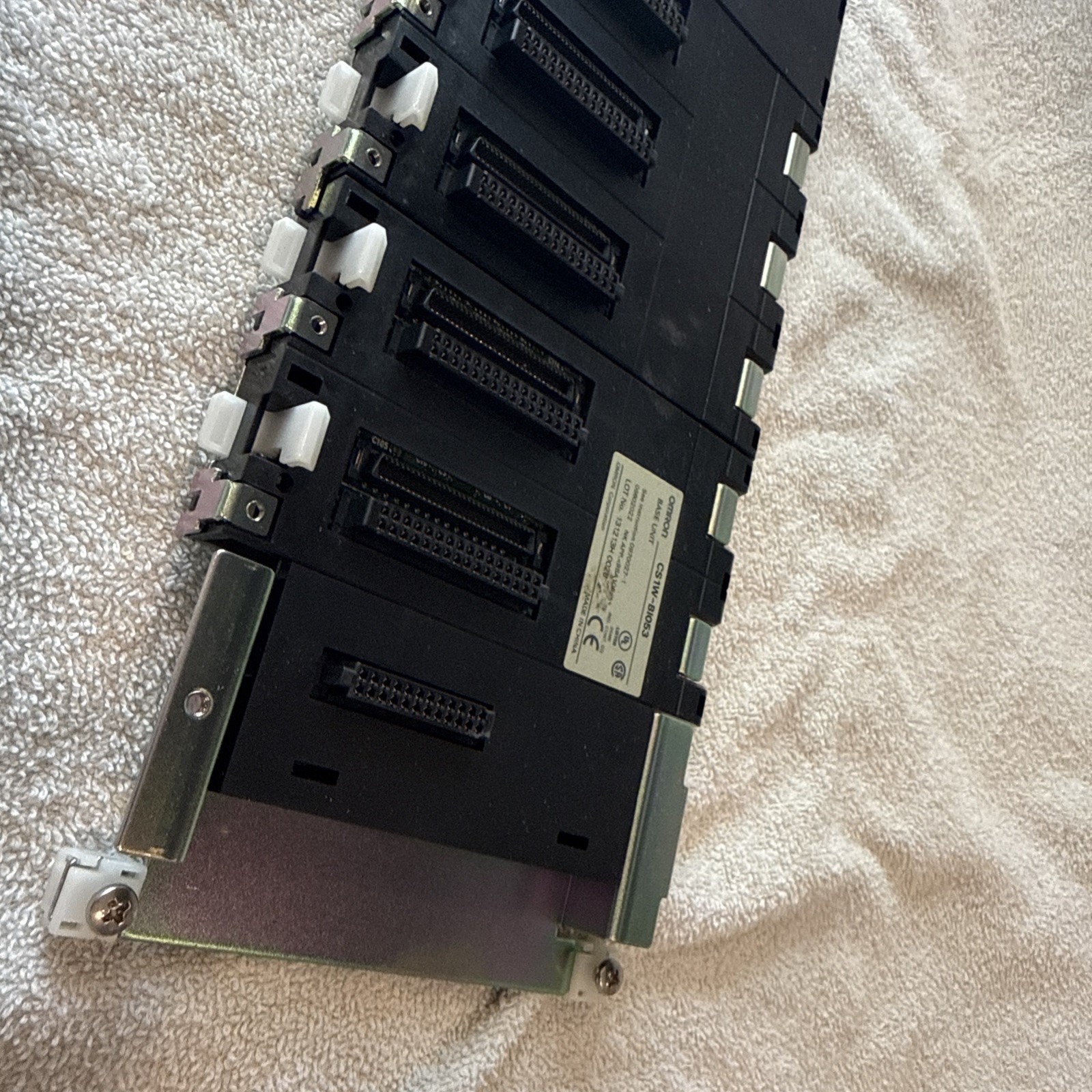 Used Omron CS1W-B1053 Backplane Base Unit Free Shipping