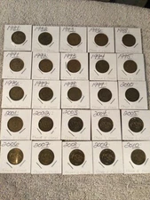 Lot NOW (50) ASSORTED Chuck E Cheese + Showbiz Pizza Tokens 1982-2010