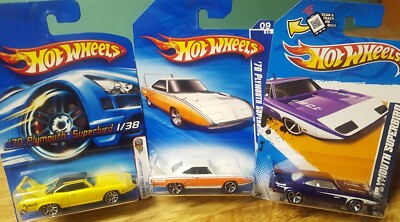 Hot Wheels Mopar '70 Plymouth Superbird Lot of 3 Yellow / Purple