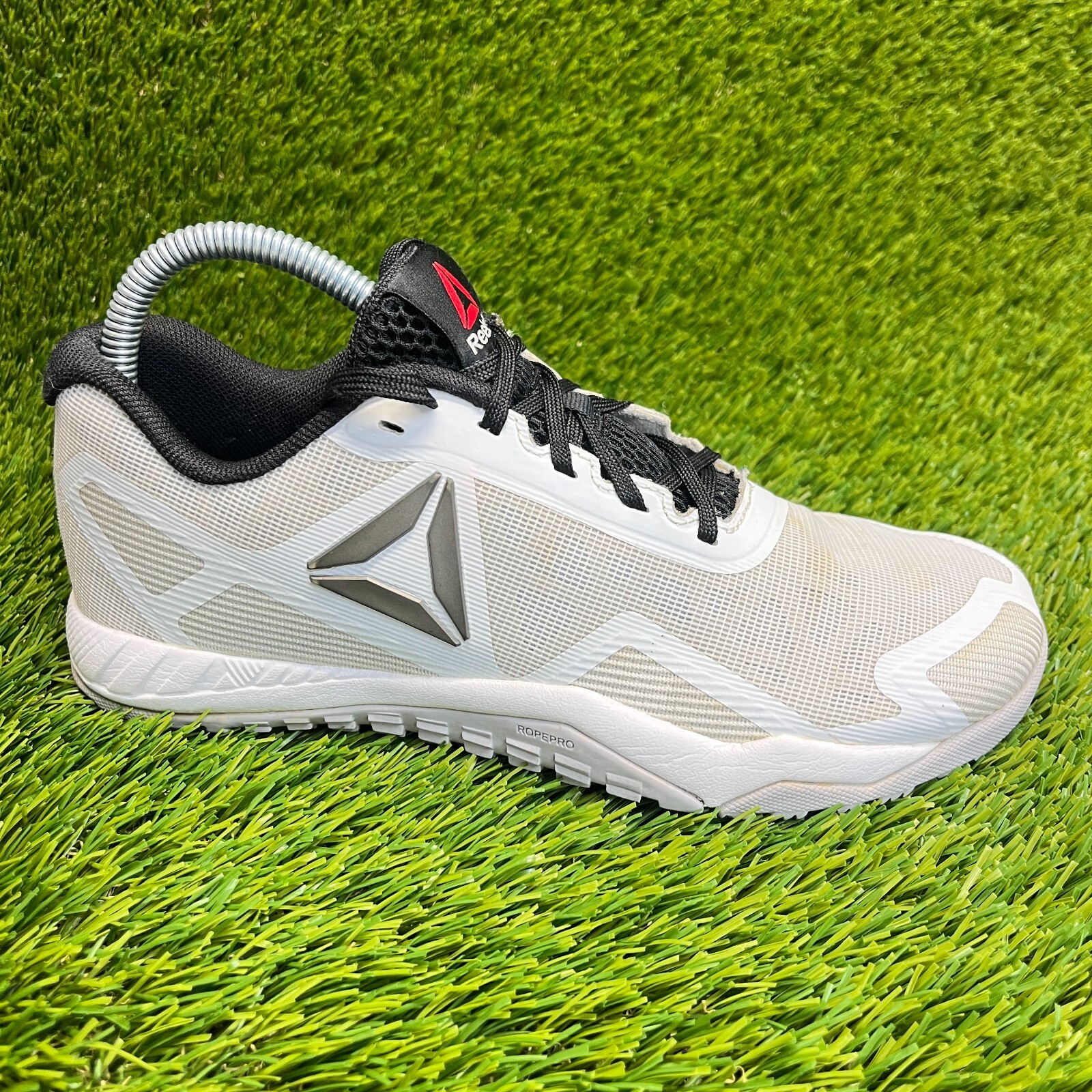 Reebok ROS Workout TR 2.0 Womens Size 7.5 Gray White Walking Shoes Sneakers