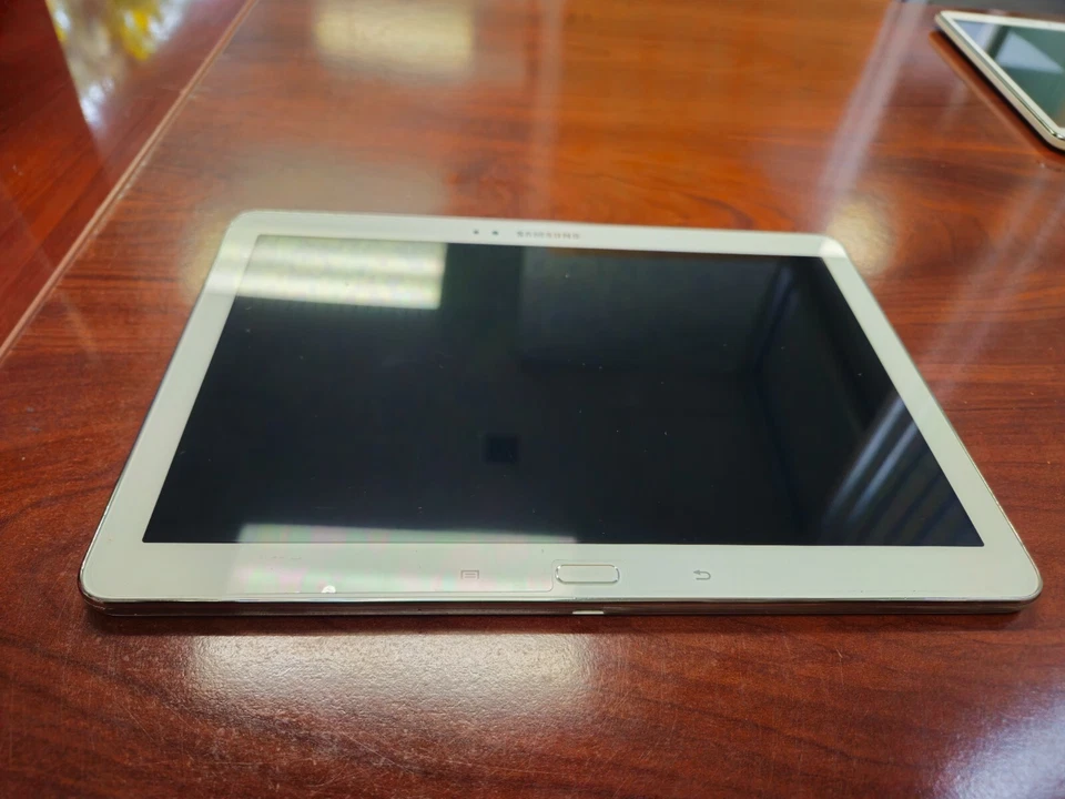 Used Samsung Galaxy Note 2014 Edition SM-P600 32GB, Wi-Fi, 10.1in - White - Image 4 of 4