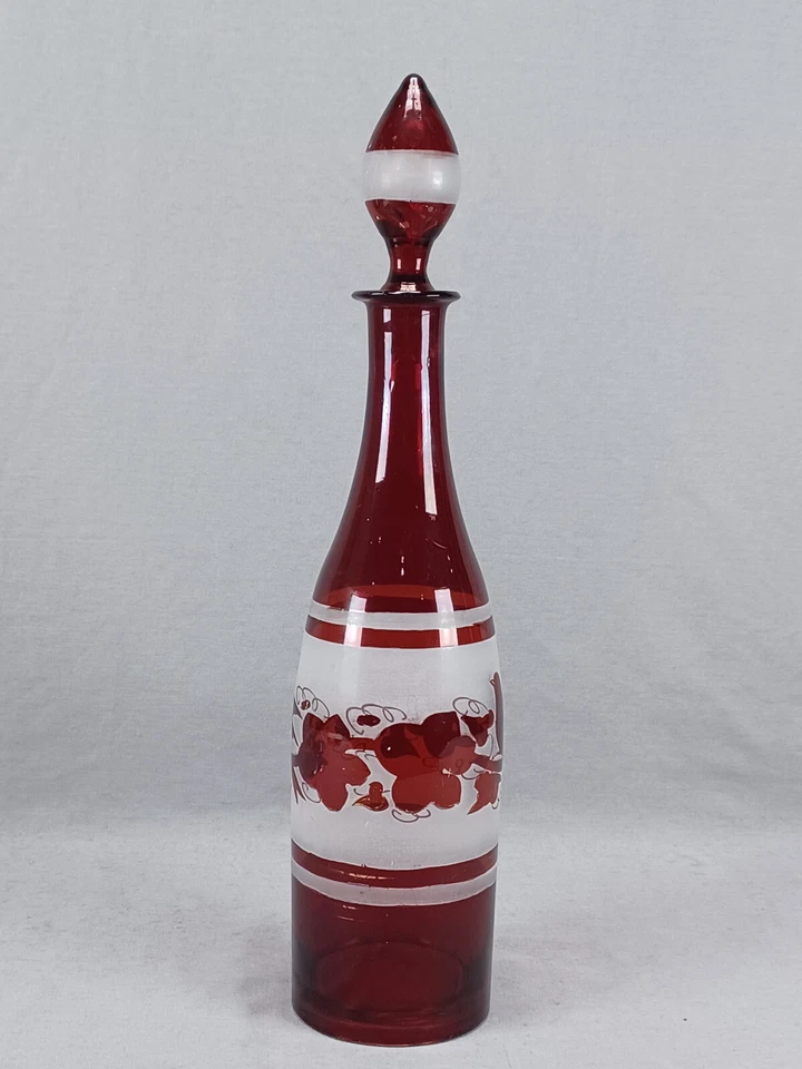 19th Century Bohemian Ruby Stained Frosted & Gilt Birds & Leaves Decanter - Image 2 of 4