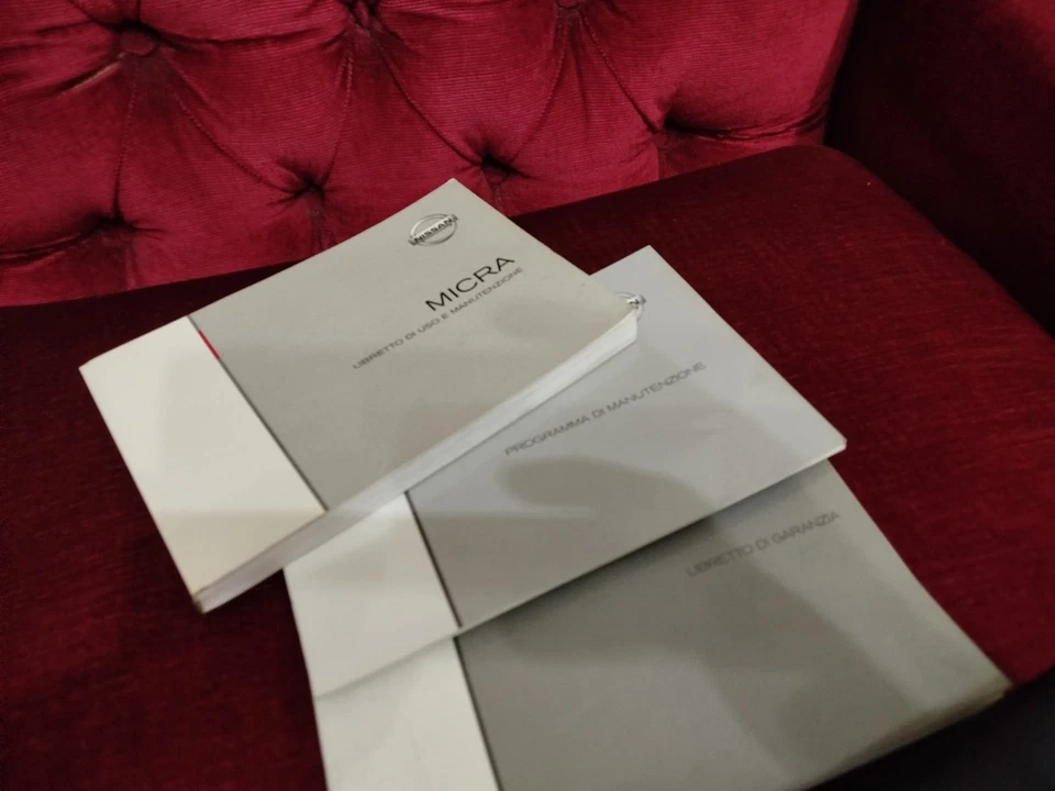 Porta documenti Con Manuale Uso E Manutenzione Nissan Micra 2005 - Immagine 2 di 4