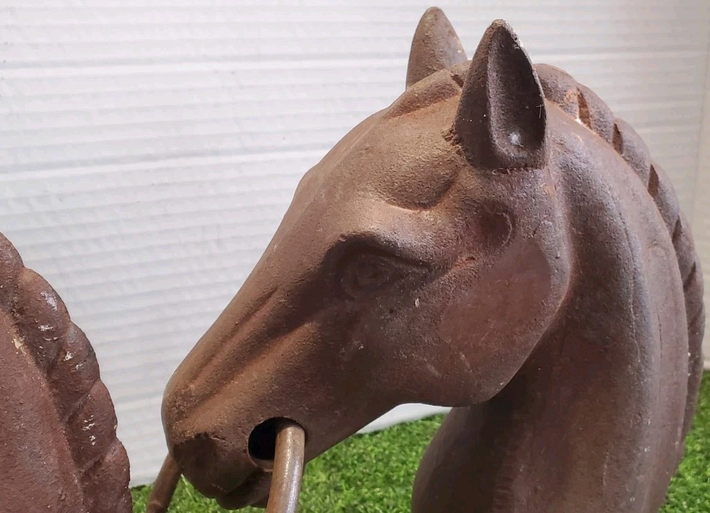 ANTIQUE CAST IRON HORSE HEAD VINTAGE HITCHING POST TOPPER - GREAT PATINA