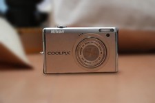 Nikon COOLPIX S640 Compact Digital Camera 5x Optical Zoom Portable Design