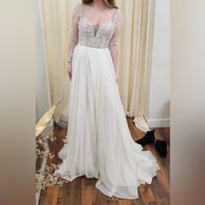 Long Sleeve Floral Appliqu  Wedding Dress