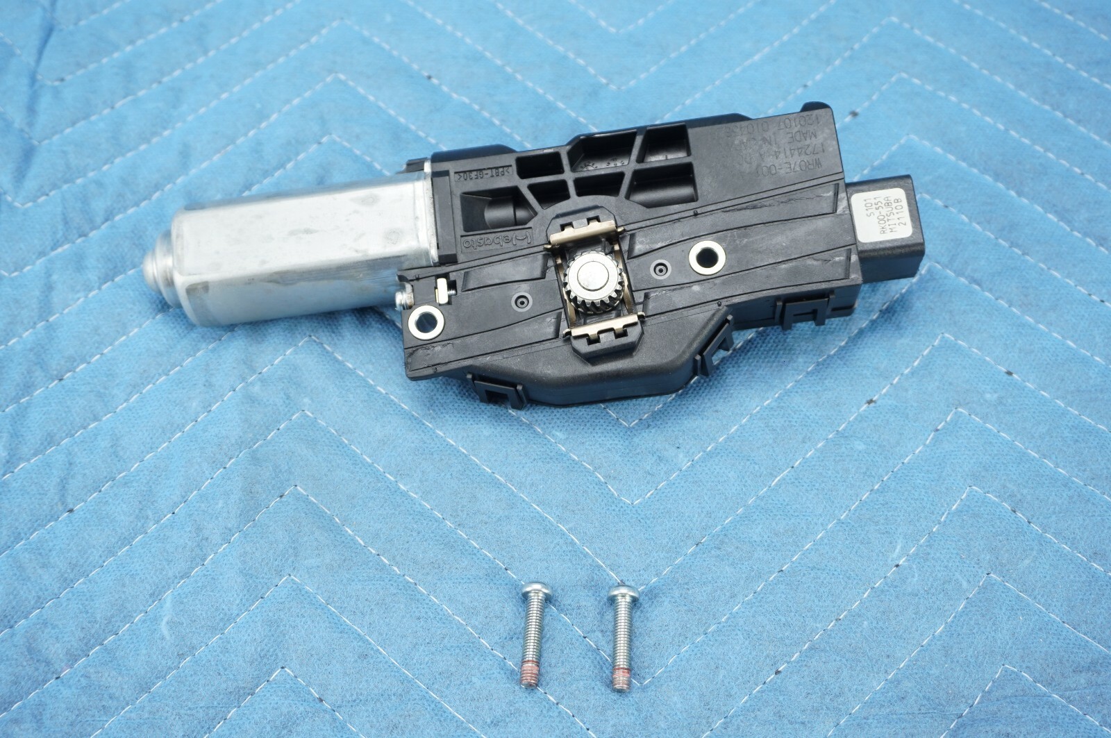 Infiniti Qx56 Qx80 Sunroof Motor 91295-1la1a OEM for sale online 