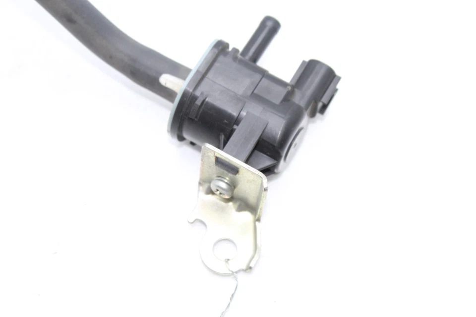 10-13 LEXUS IS250C VÁLVULA INTERRUPTOR VACÍO Q5404 Foto 3 de 4